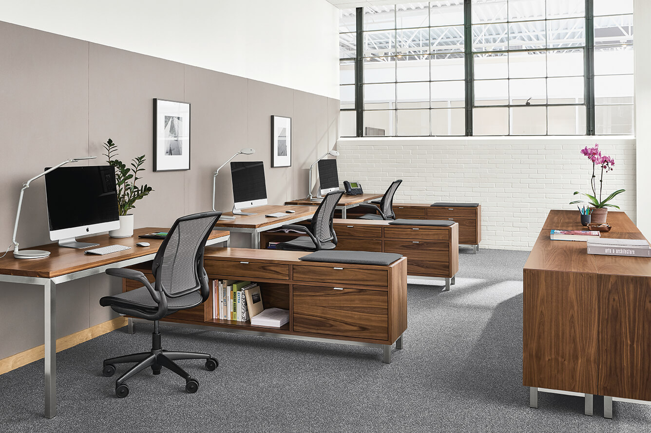 dedicate desk